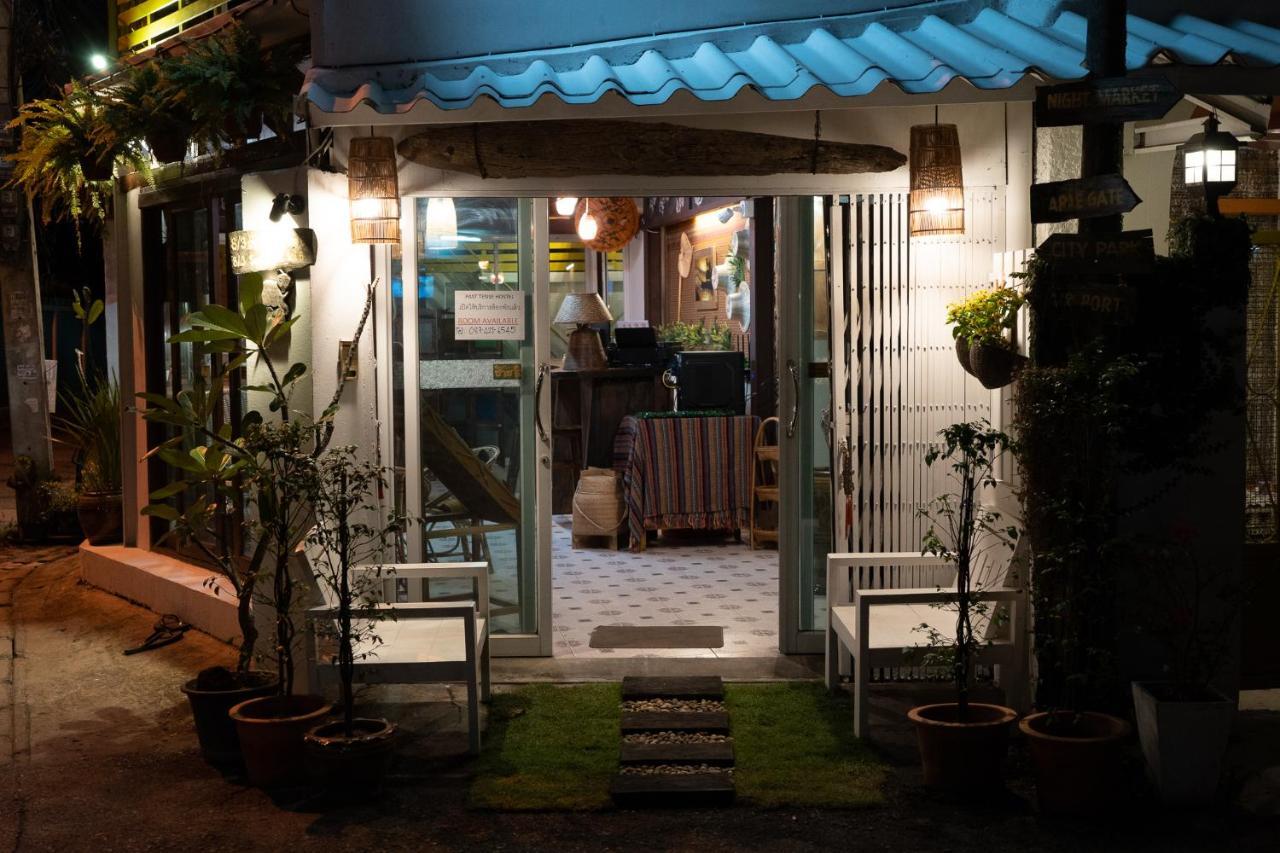 Past Tense Hostel Chiang Mai Exterior photo
