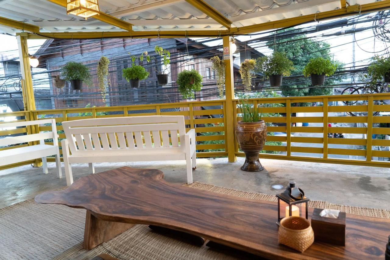 Past Tense Hostel Chiang Mai Exterior photo
