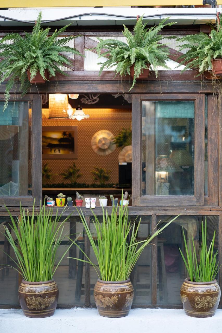 Past Tense Hostel Chiang Mai Exterior photo