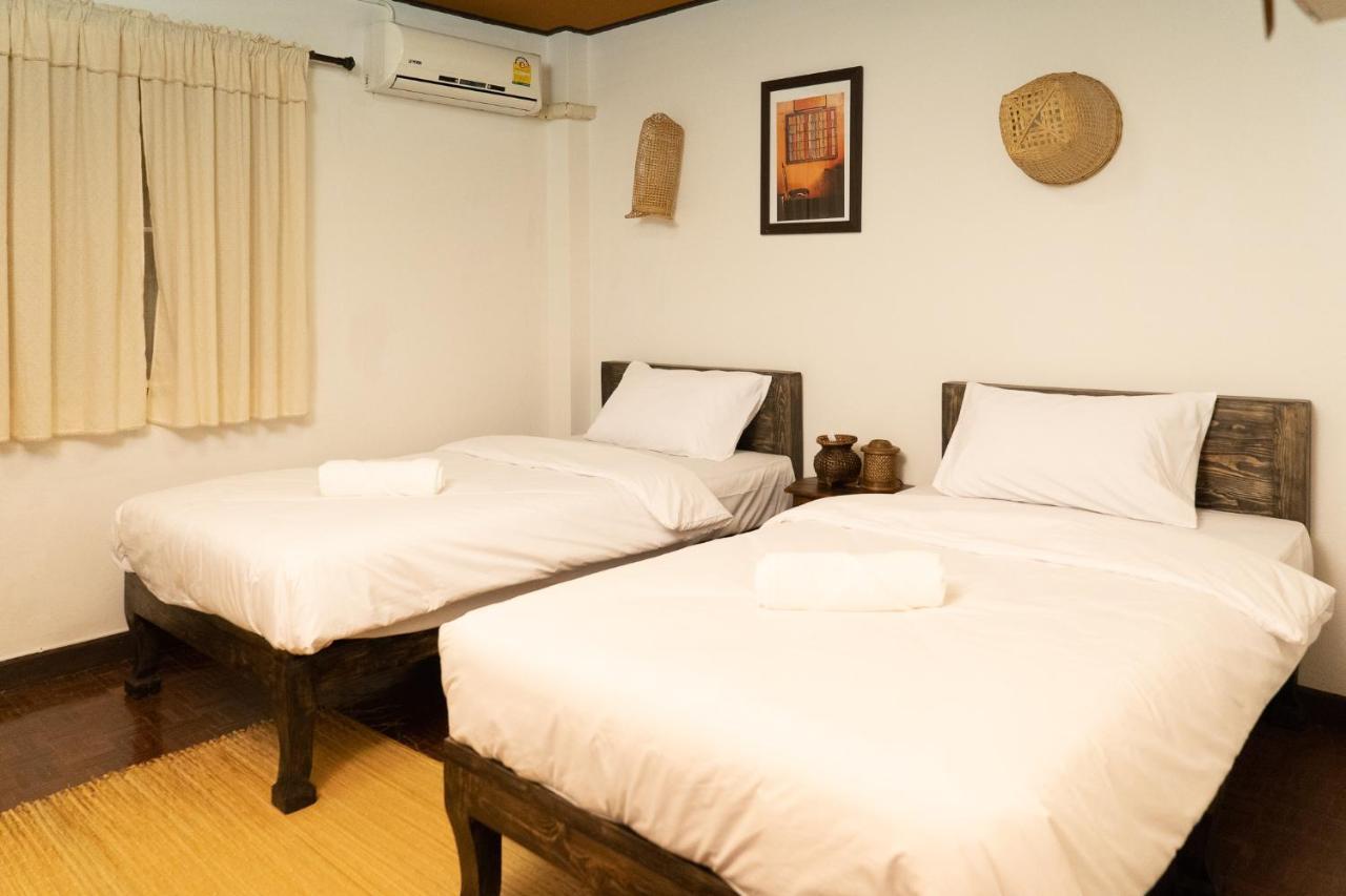 Past Tense Hostel Chiang Mai Exterior photo