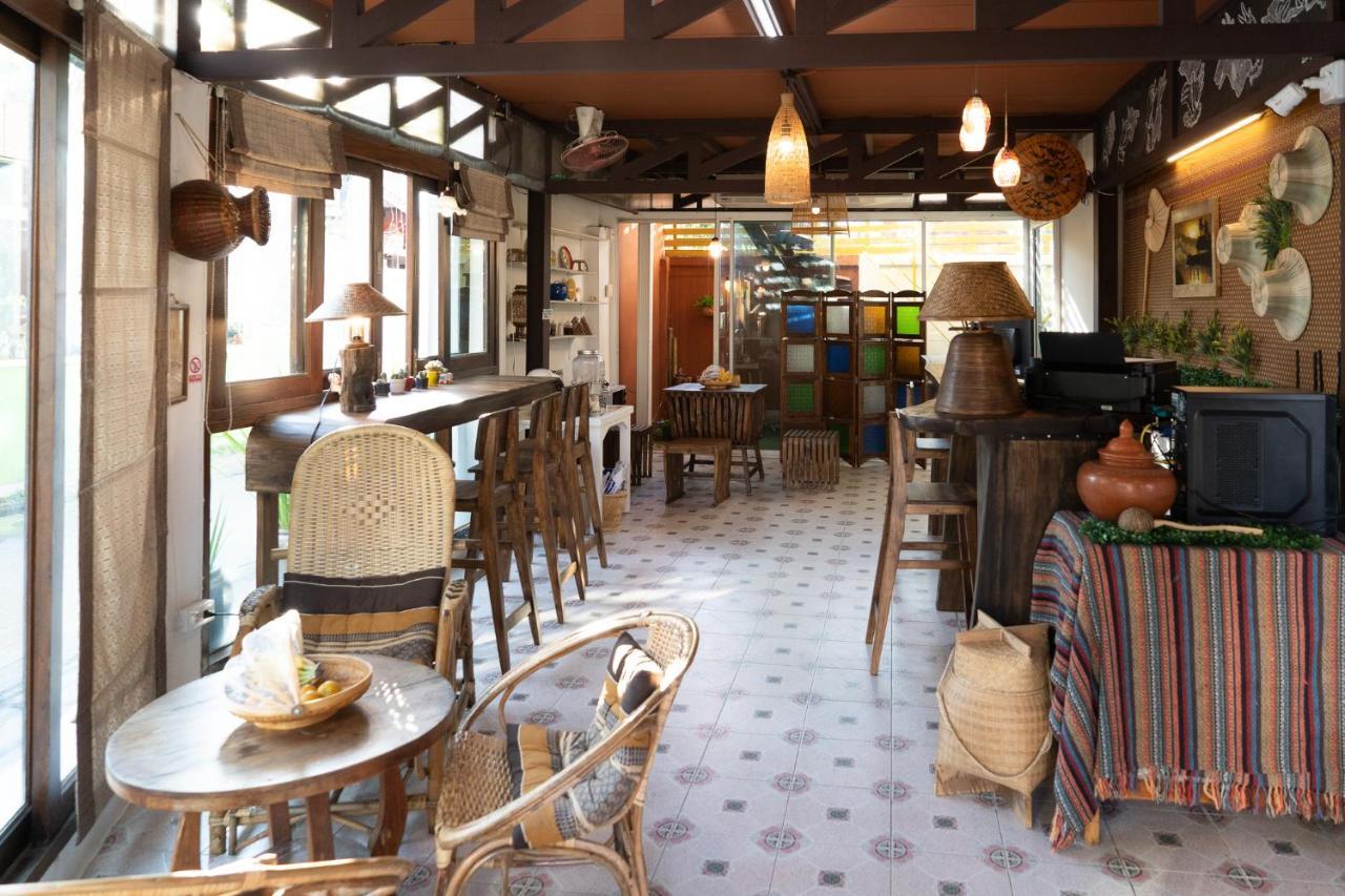 Past Tense Hostel Chiang Mai Exterior photo